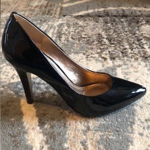 BCBG Black pumps